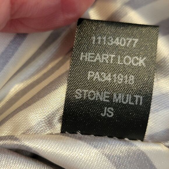 Guess Satchel purse gray animal print bow heart patent leather - Picture 11 of 13